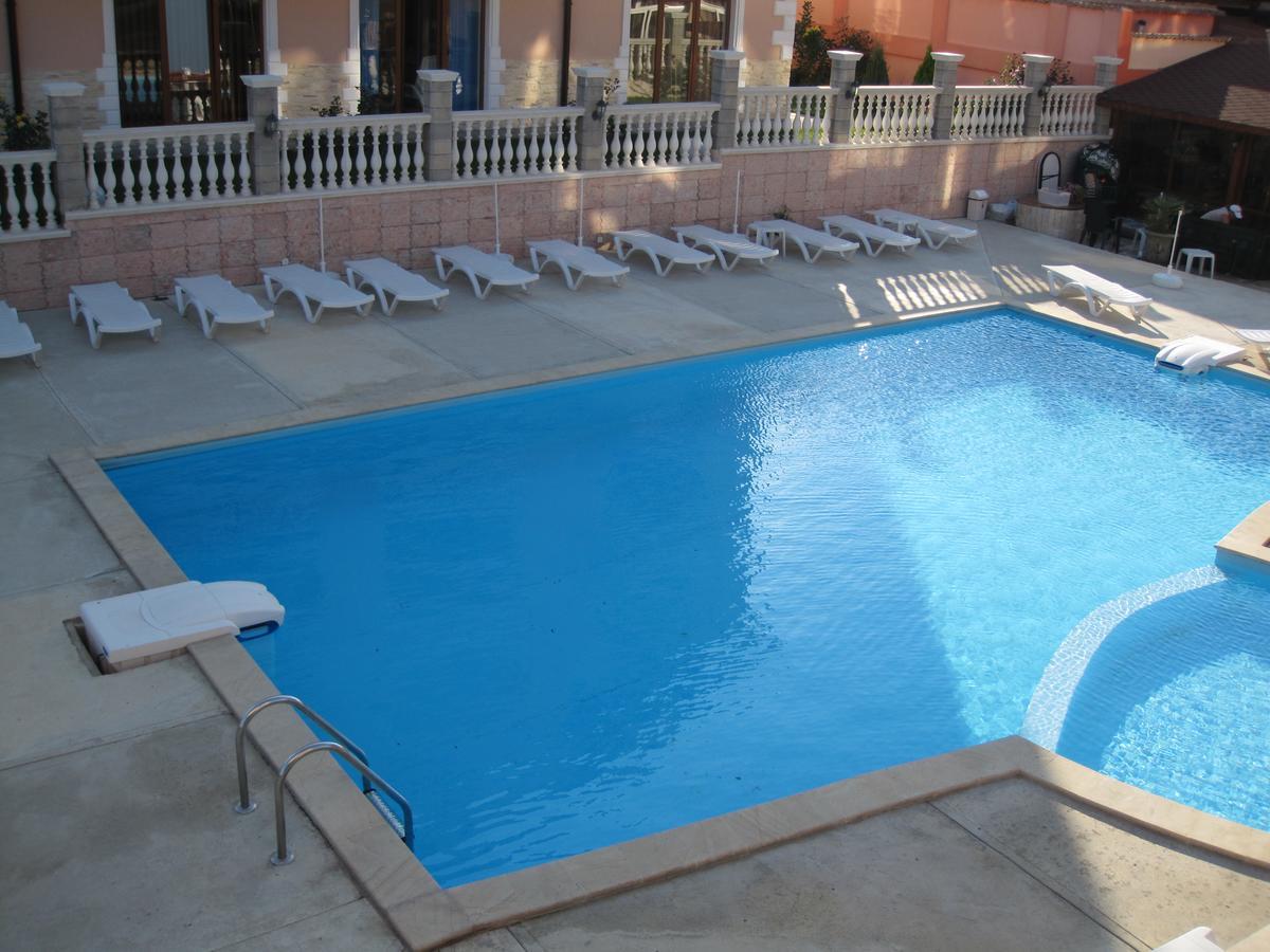 Hotel Black Sea - Breakfast, Pool & Free Parking Obzor Exterior foto